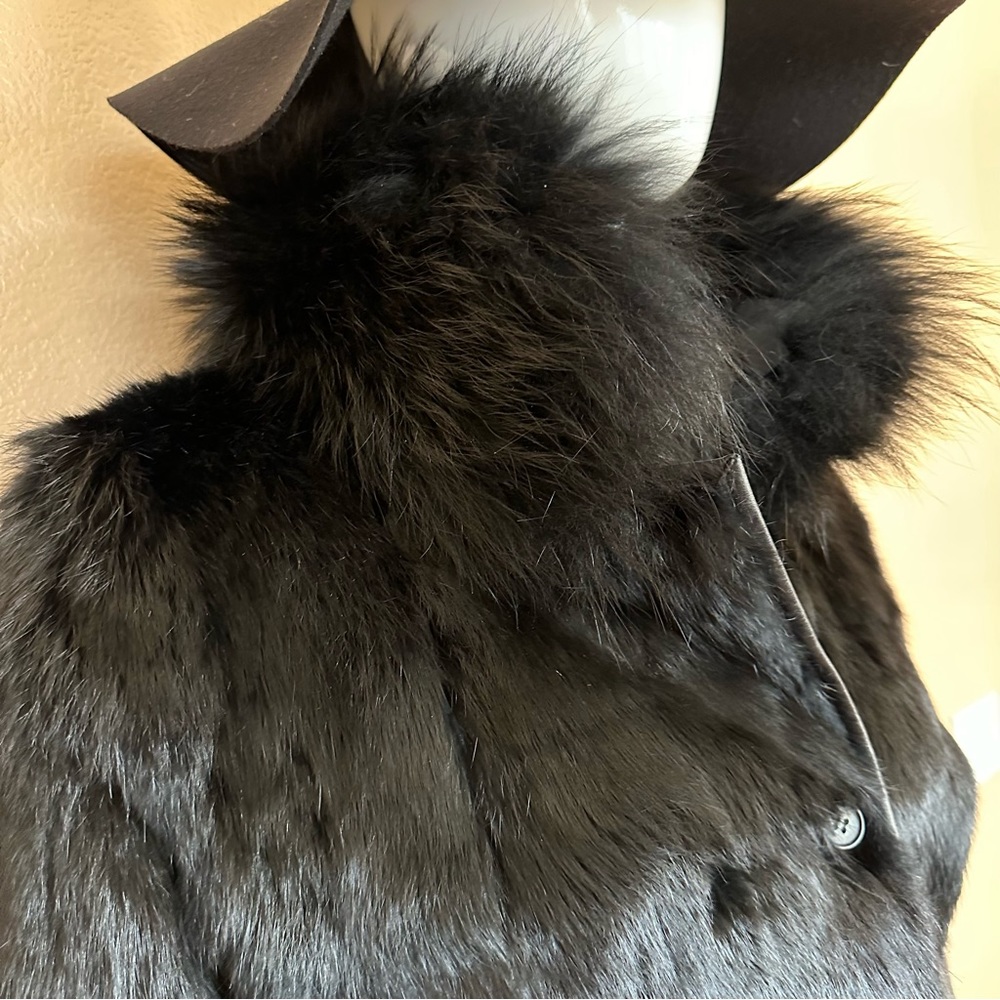 Authentic Theory Raccoon Rabbit Reversible Fur Co… - image 5